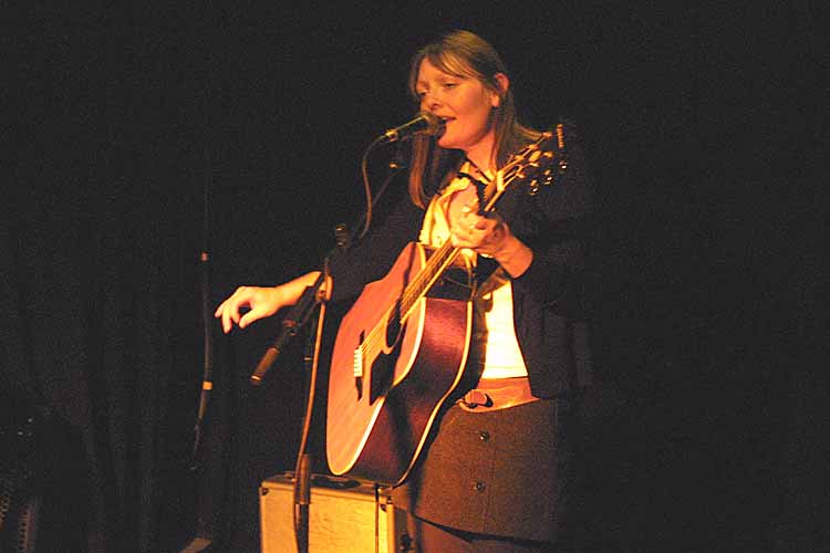 Jane Taylor, talented singer / songwriter / guitar player from Bristol, UK.